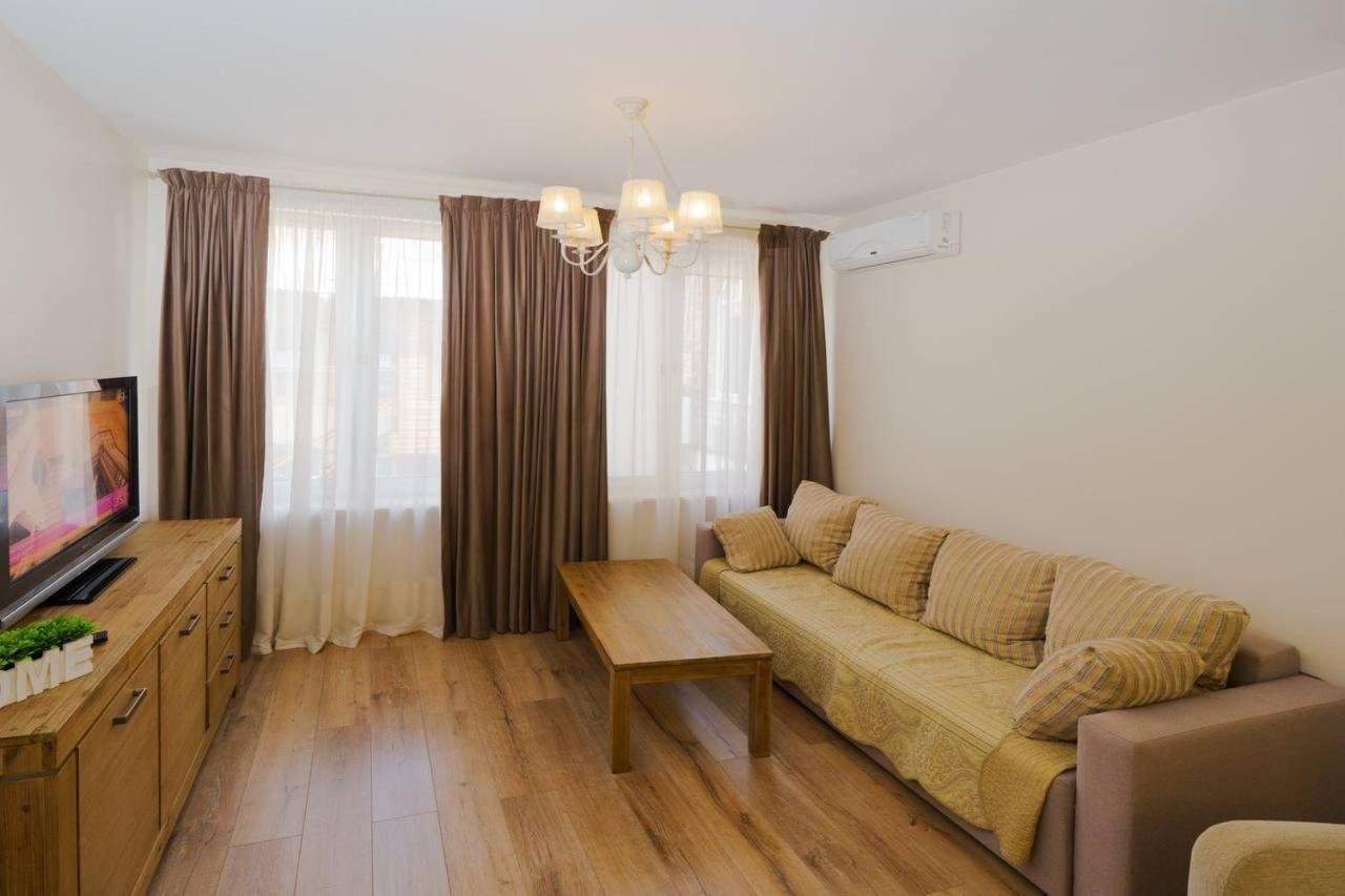 Family Apart Odesa Exterior photo